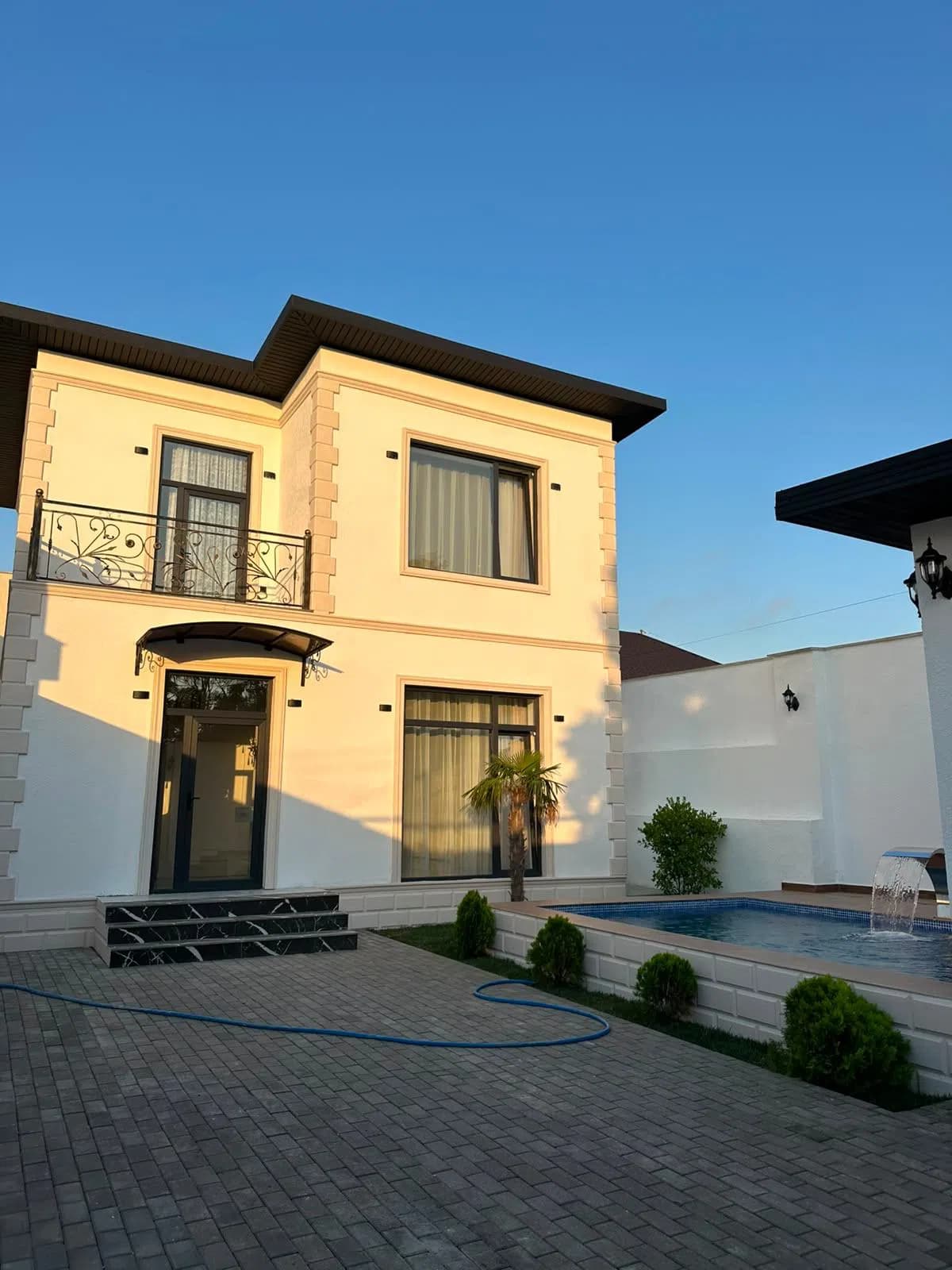 3 otaqlı bağ evi 125 m² satılır