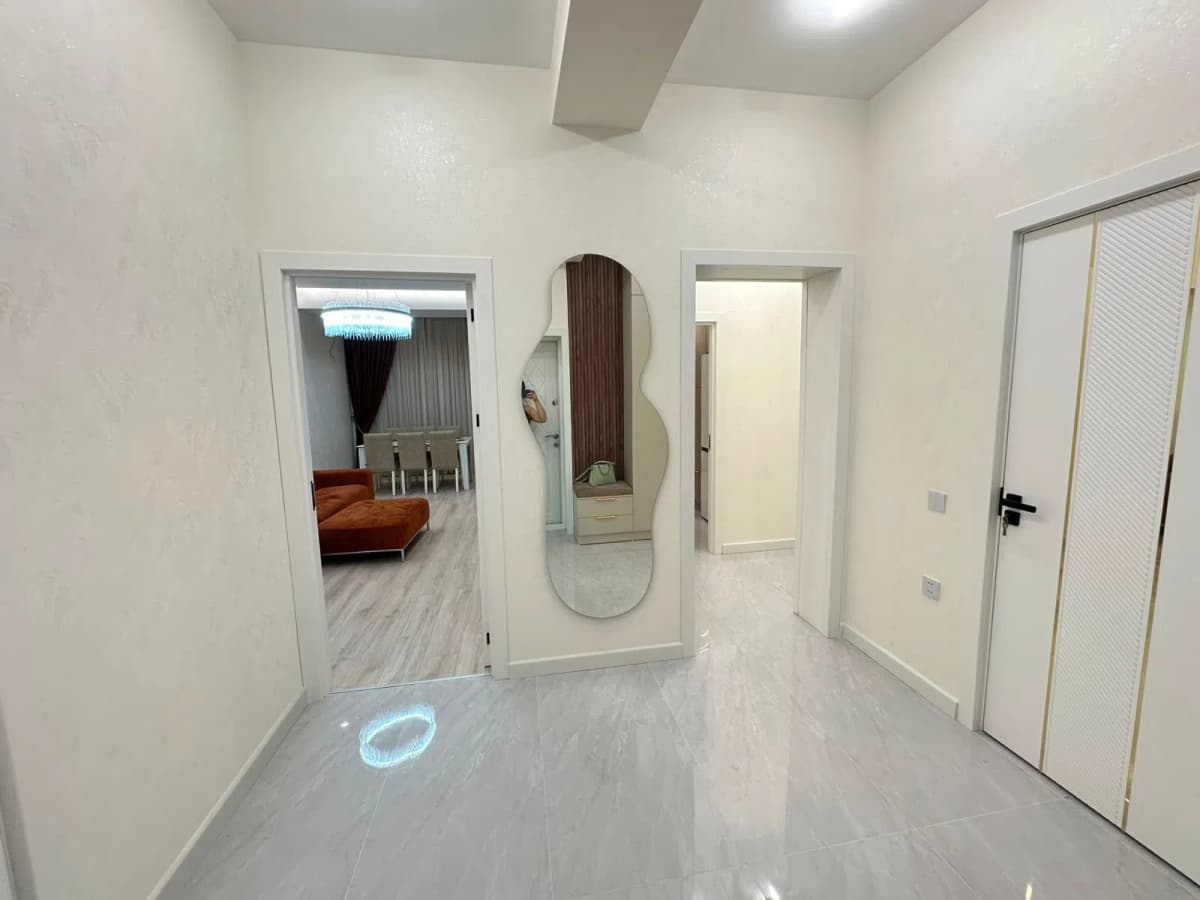 2 otaqlı mənzil 72 m² kirayə verilir