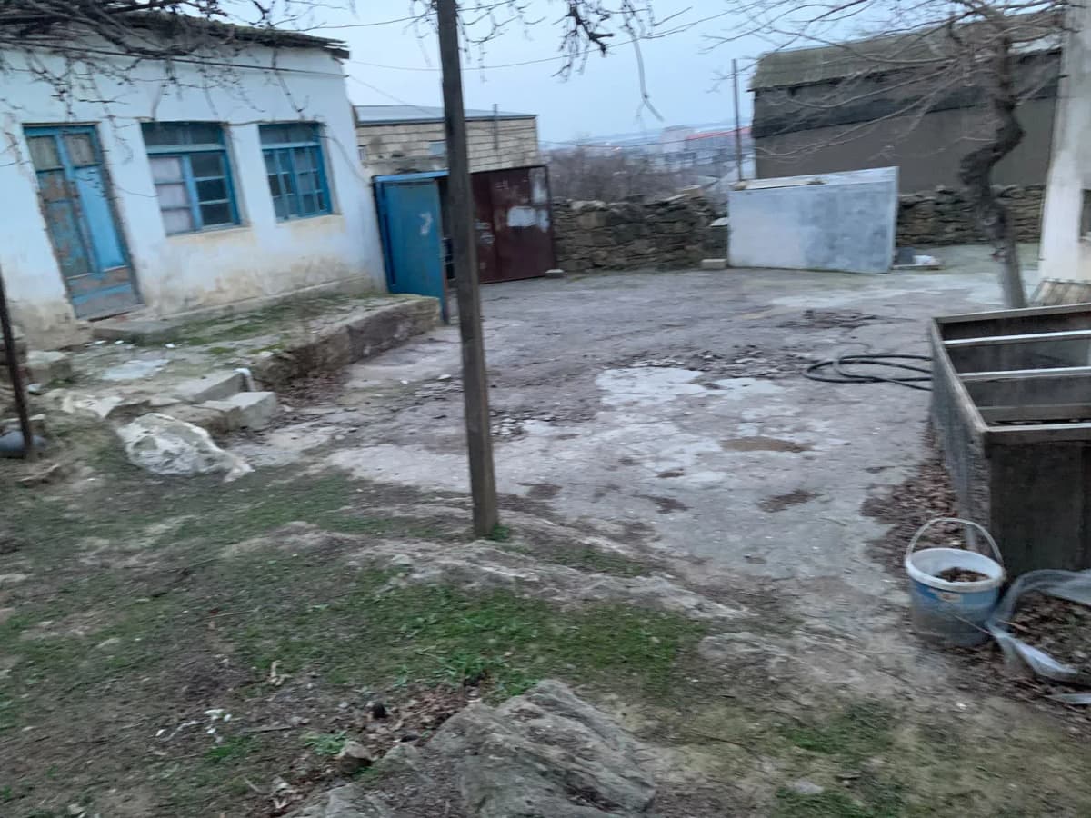 4 sot torpaq sahəsi satılır