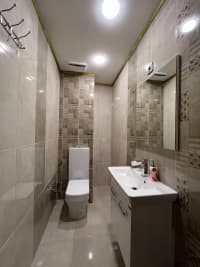 2 otaqlı mənzil 84 m² kirayə verilir — şəkil 13