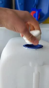 Kranlı plastik kanistr, 10-150 litr, HDPE material — şəkil 5