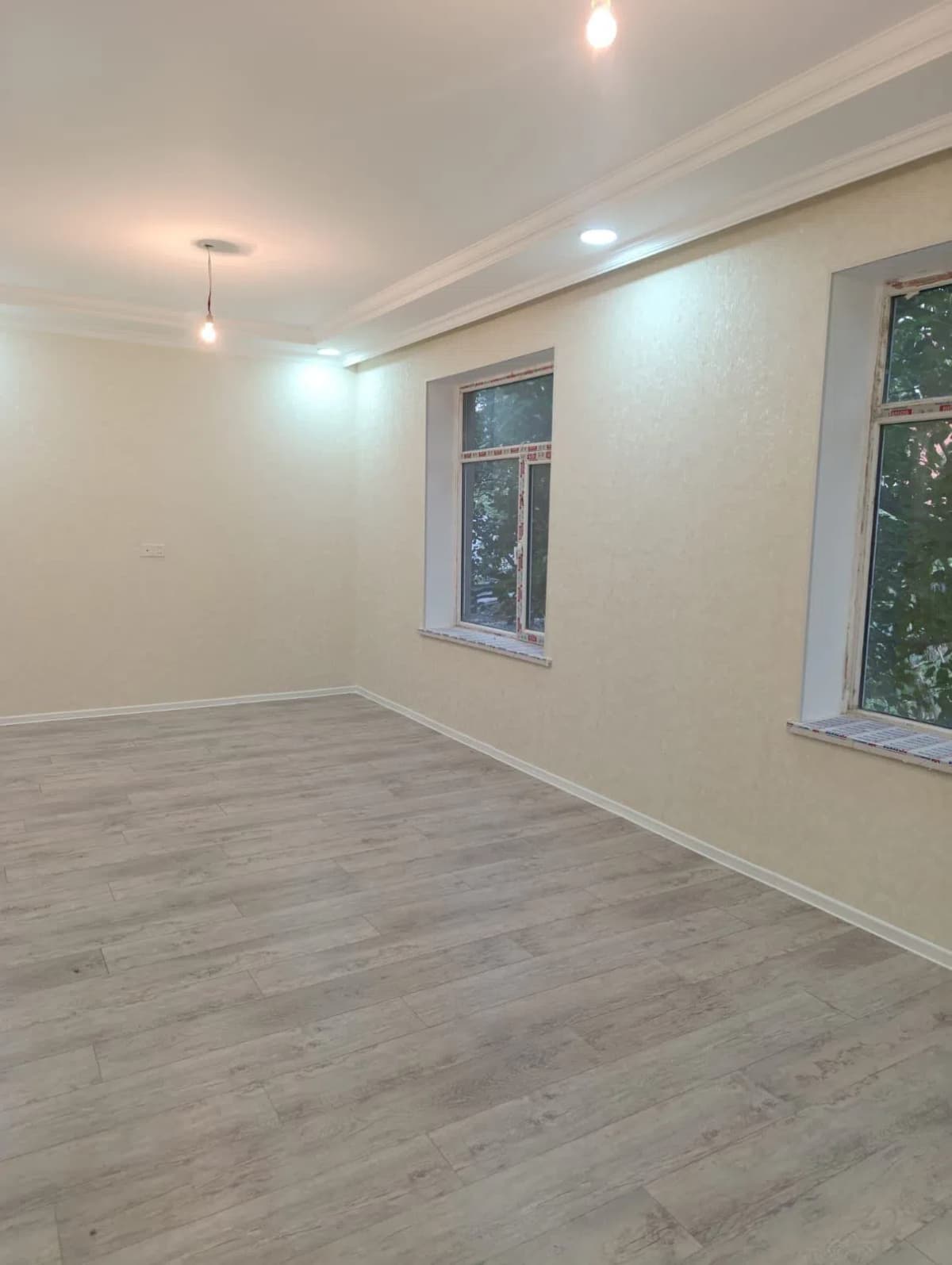 4 otaqlı həyət evi 200 m² satılır
