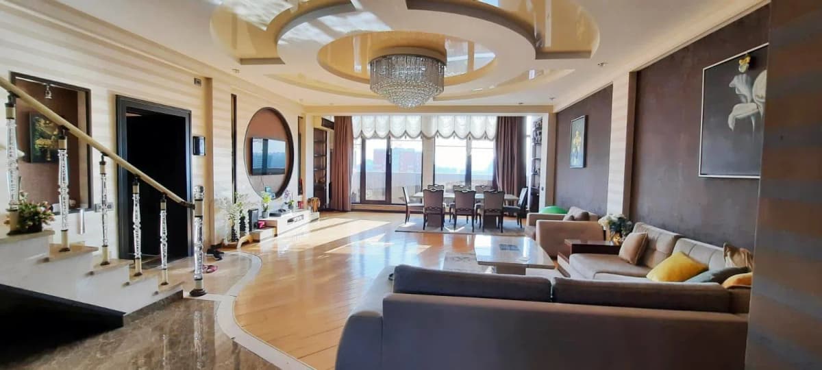 6 otaqlı mənzil 250 m² kirayə verilir