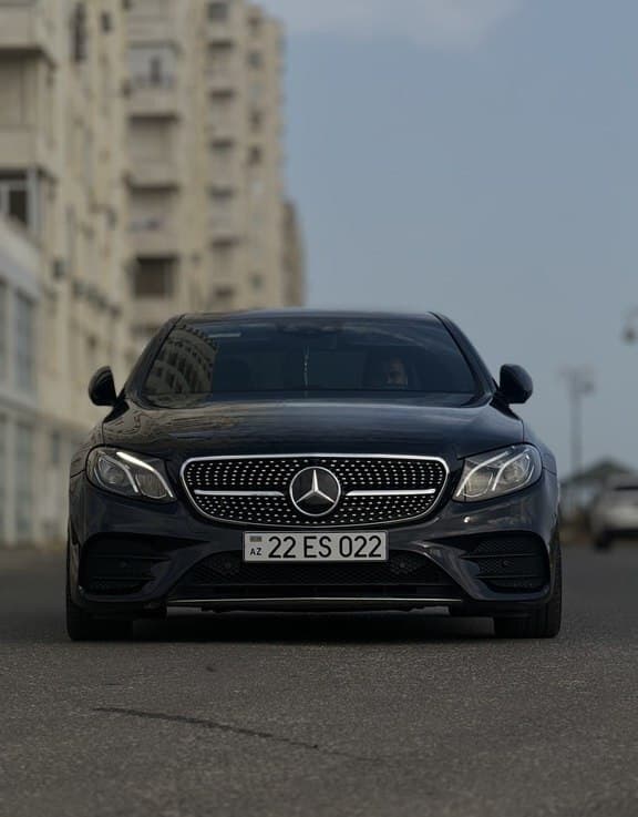 Mercedes E 300 e, 2018 il, 100000 km, 2000 L