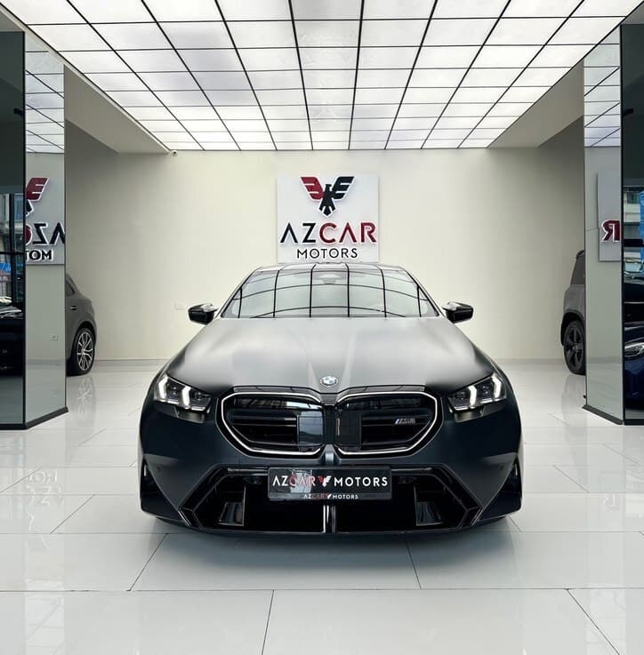 BMW M5, 2025 il, 7000 km, 4400 L