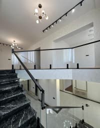 8 otaqlı bağ evi 350 m² satılır — şəkil 11
