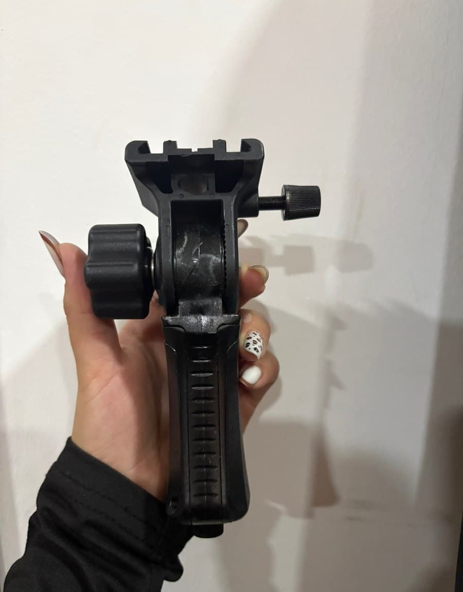 Flaş və softboks üçün tutacaq
