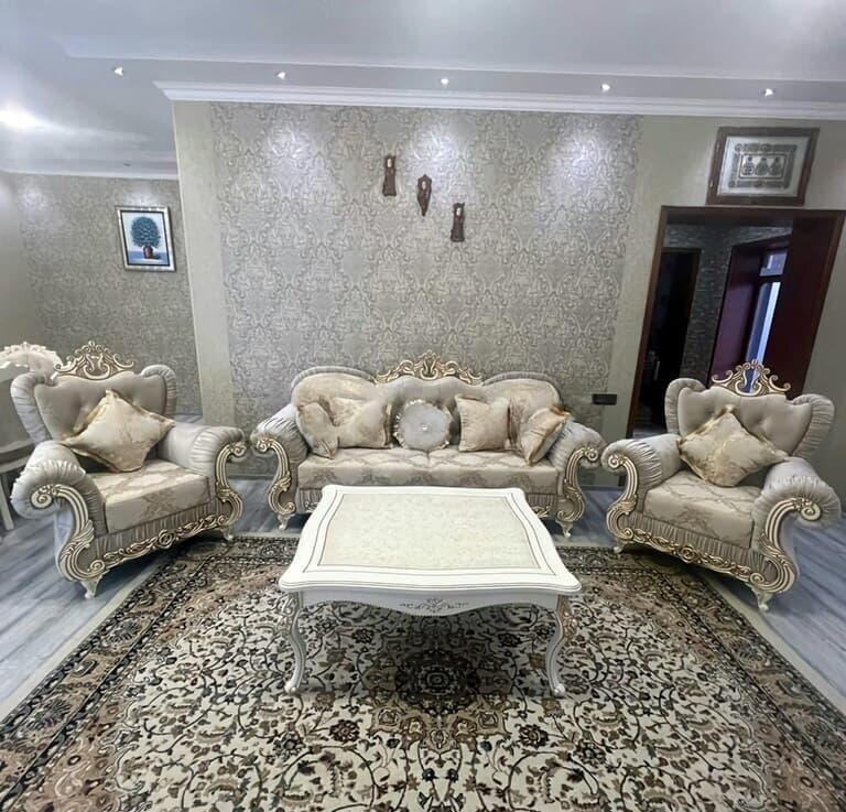 Künc divan, Qarışıq rəng
