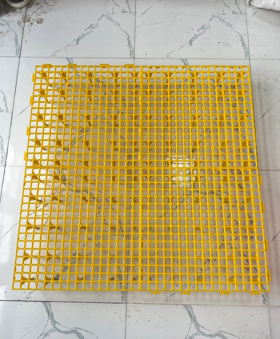 Plastik setka toyuq altlığı 50x50sm