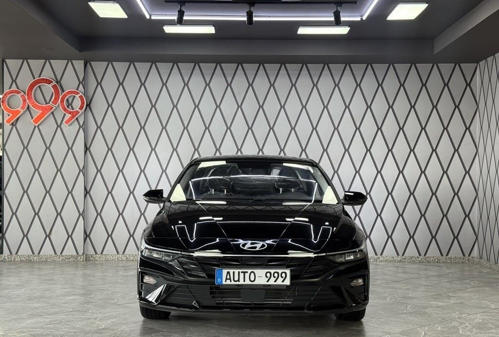 Hyundai Elantra, 2026 il, 0 km, 1.5 L