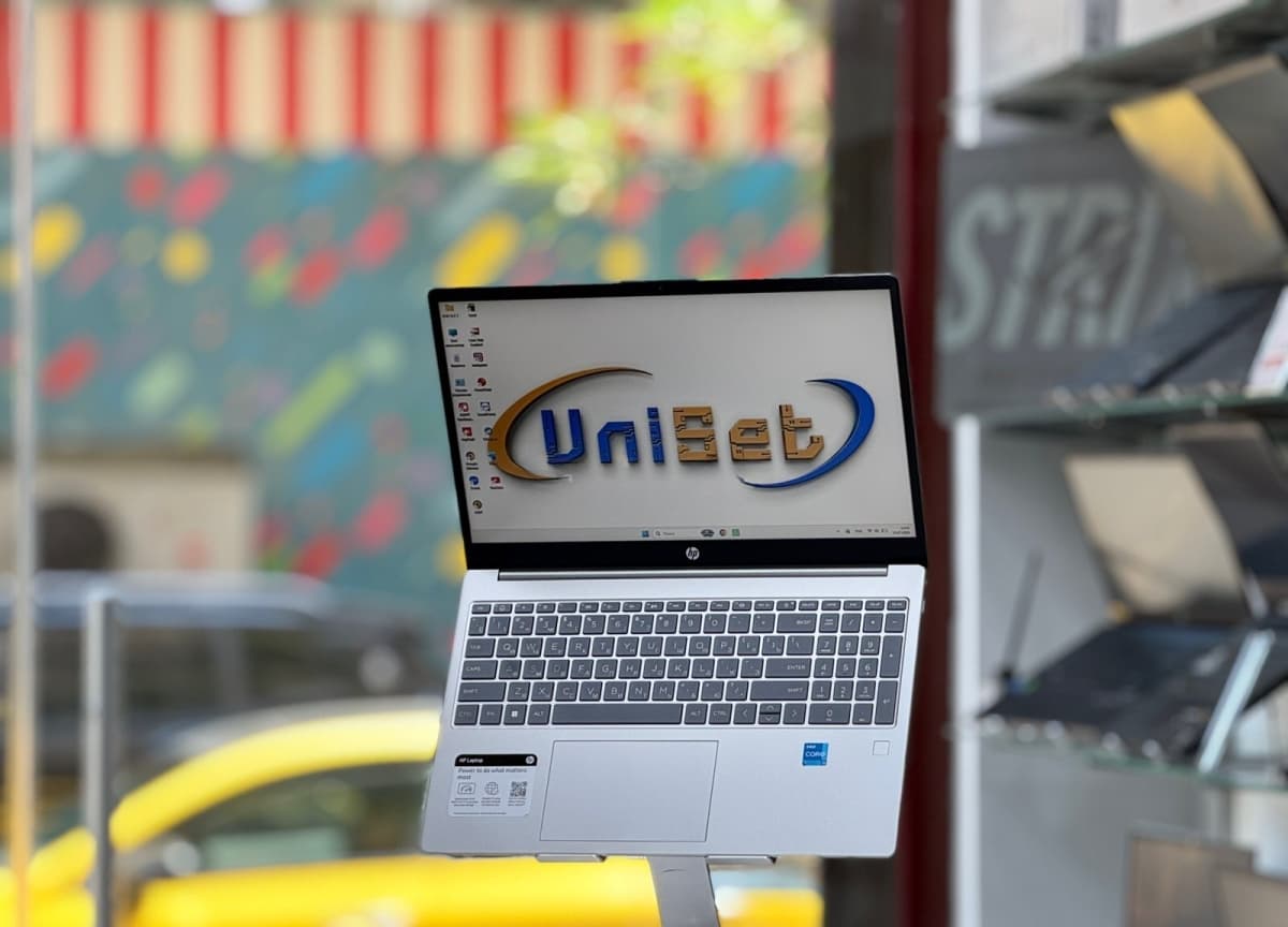 HP markalı notbuk, Gümüşü rəng