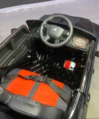 Uşaq elektromobili Toyota Land Cruiser 300 — şəkil 4