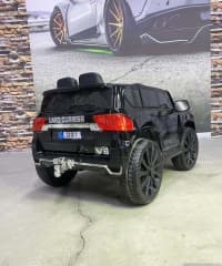 Uşaq elektromobili Toyota Land Cruiser 300 — şəkil 3