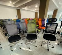 Qarışıq rəng, Ofis üçün kreslo — şəkil 1