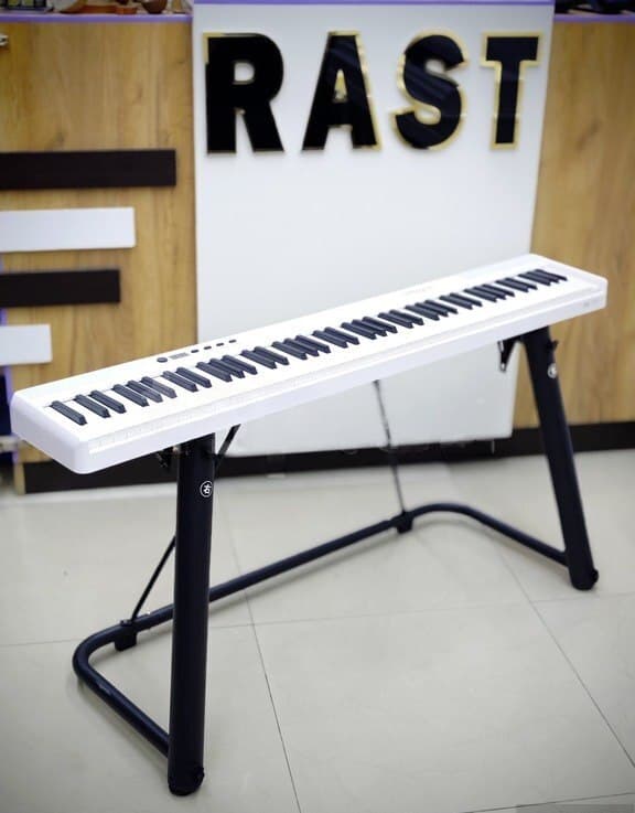 Sintezator və piano dayağı (stoyka)