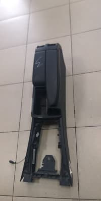 Qolaltı Mercedes W204 — şəkil 4