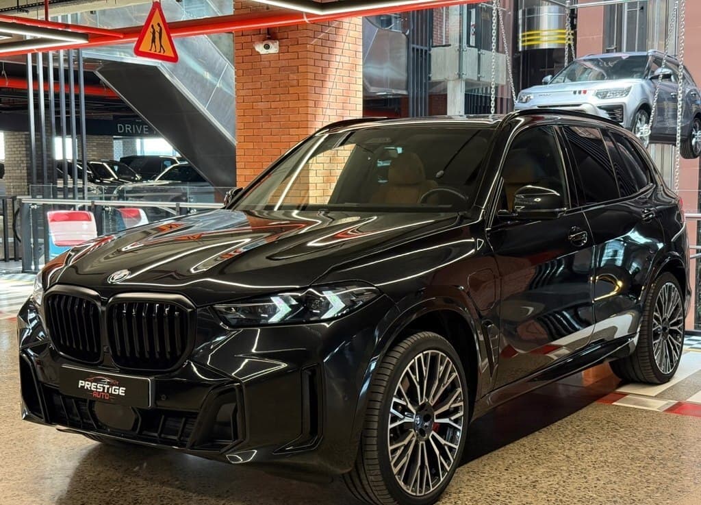 BMW X5, 2023 il, 40000 km, 3000 L