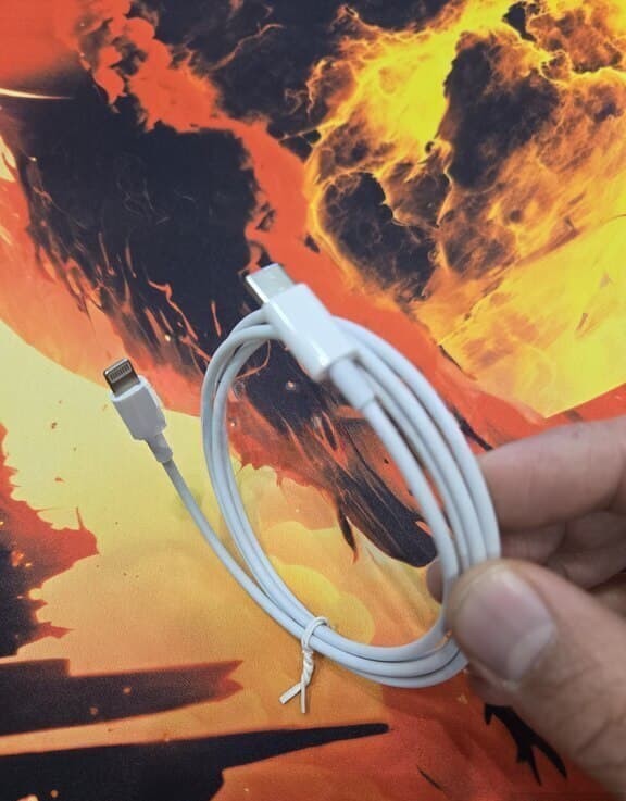 Apple AirPods üçün USB-C - Lightning şarj kabeli