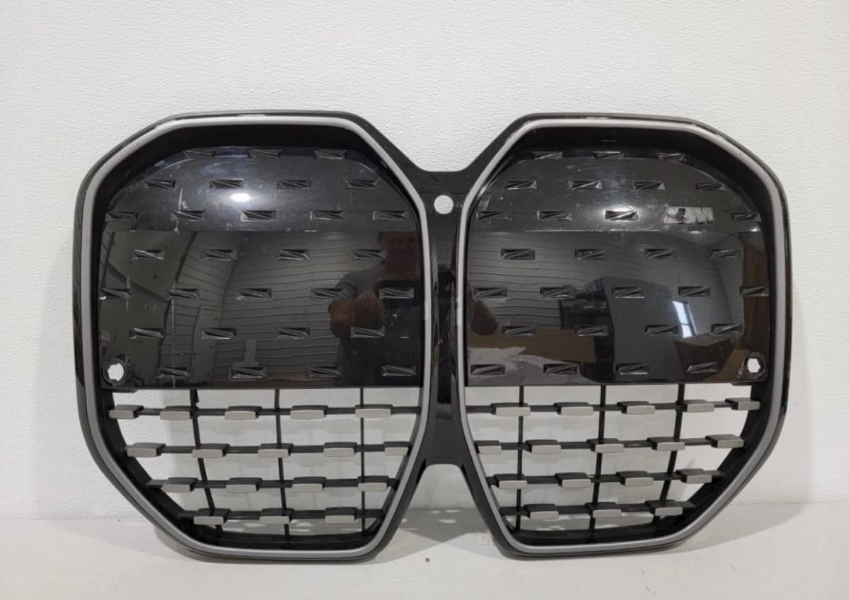 Radiator barmaqlığı BMW i4 G26