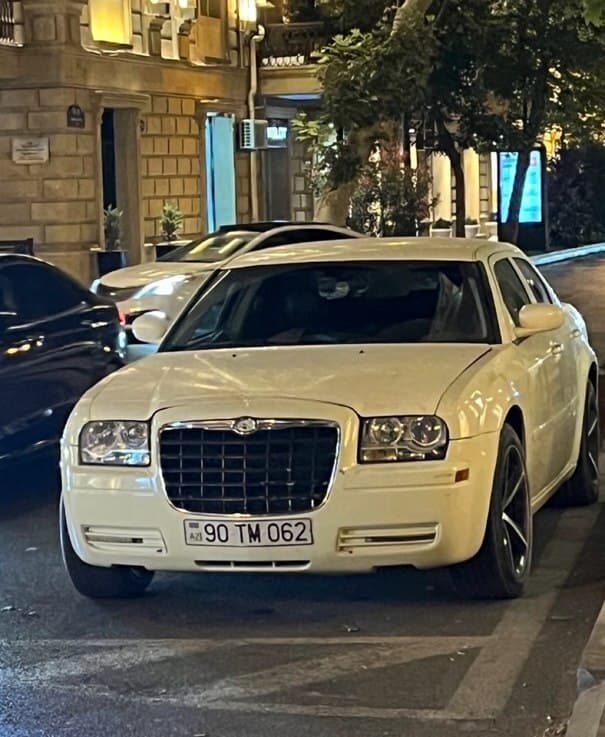 Chyrsler 300C, 2005 il, 233817 km, 2.7 L
