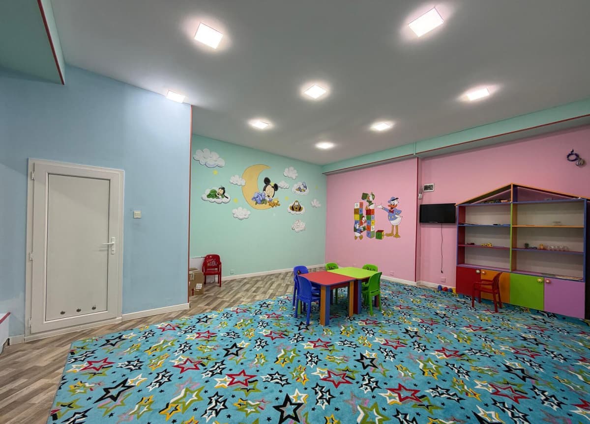 500 m² Əla təmirli obyekt satılır