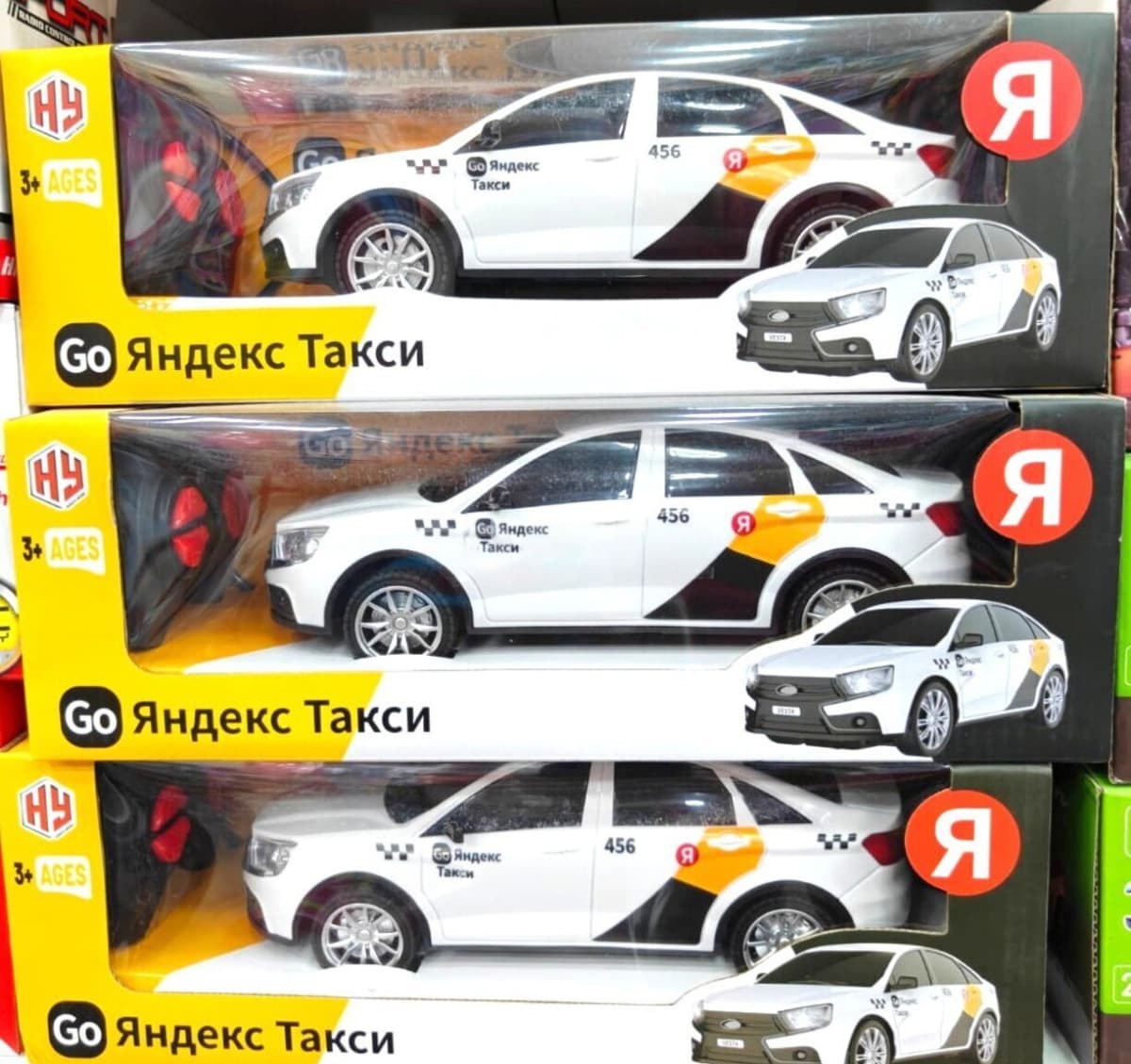 Oyuncaq maşın Yandex Go Taksi Lada Vesta