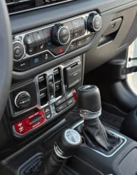Jeep Wrangler, 2024 il, 29000 km, 2000 L — şəkil 13
