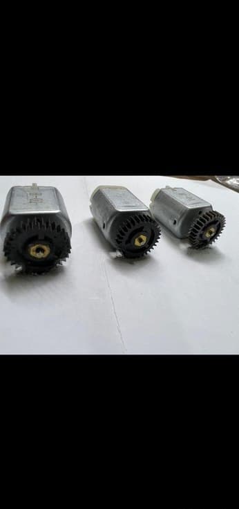 Qapı kilid mühərriki Volkswagen və Audi modelləri üçün