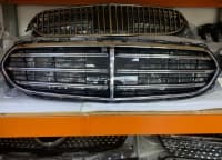 Radiator barmaqlığı Mercedes W213 Maybach 2021 — şəkil 2