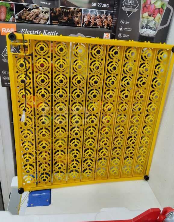 İnkubator üçün 98 yumurtalıq avtomatik çevirən latok