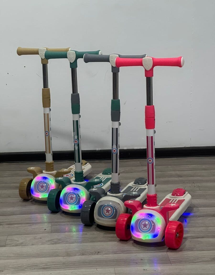 Uşaq skuteri Star LED musiqili