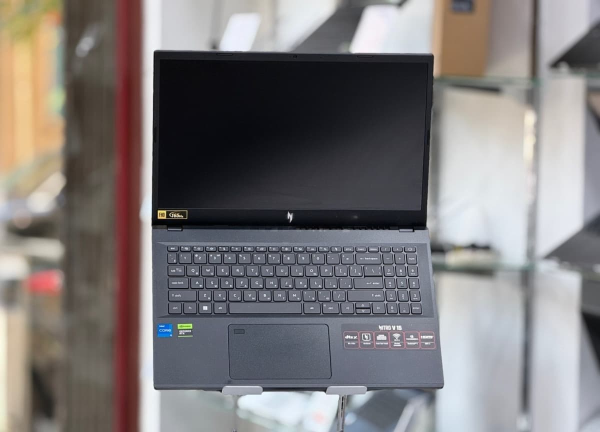 Acer markalı notbuk, Boz rəng
