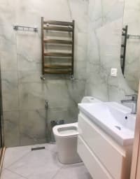 2 otaqlı mənzil 75 m² kirayə verilir — şəkil 13