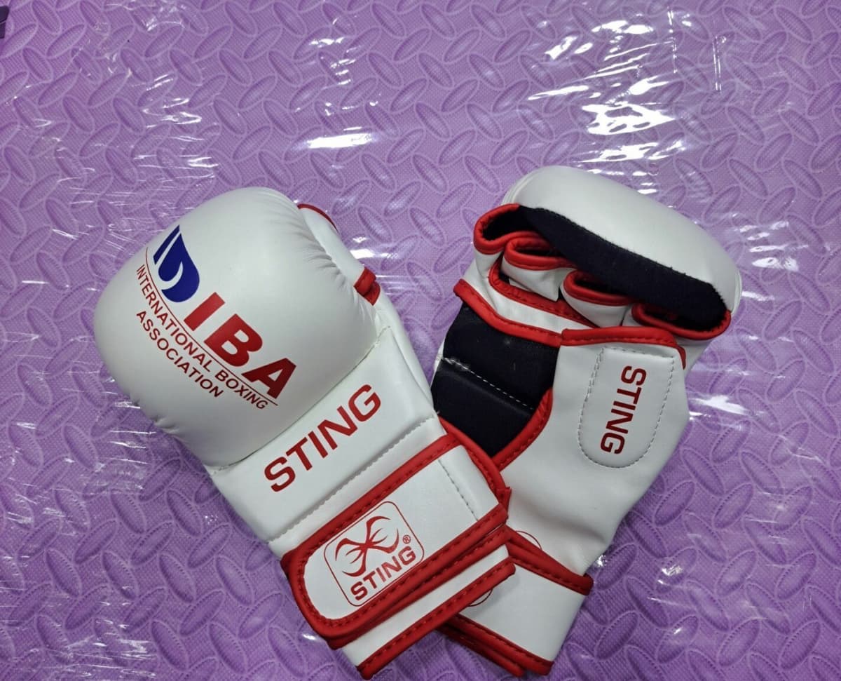 IBA MMA Qaydasız Döyüş Əlcəkləri