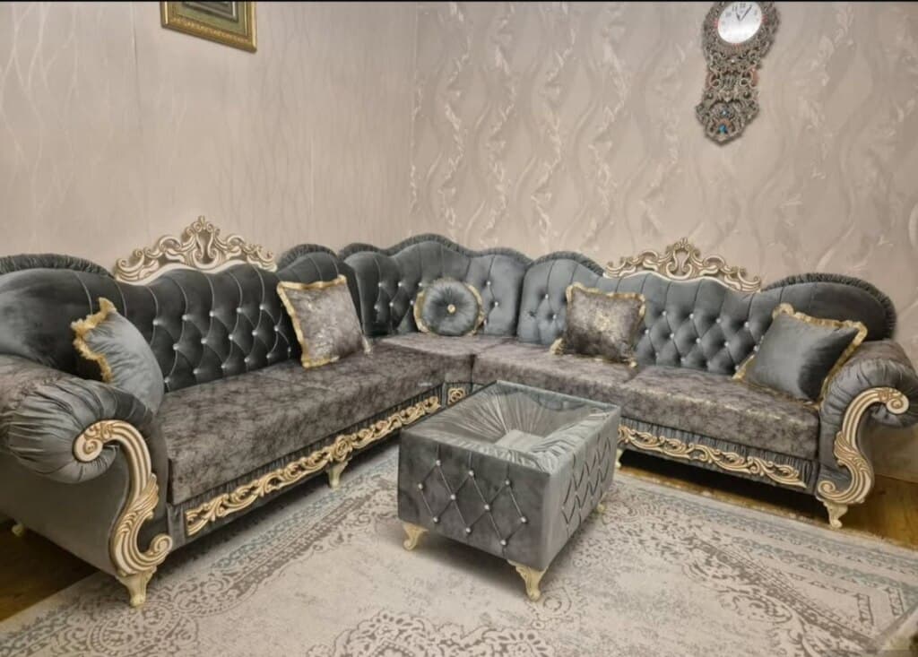 Künc divan, Qarışıq rəng