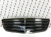 Radiator barmaqlığı Mercedes W204 — şəkil 12