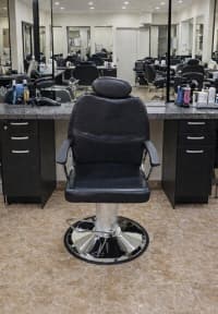 Bərbər və salon kreslosu — şəkil 1