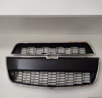 Ön fara və radiator barmaqlığı Chevrolet Aveo T300 — şəkil 7