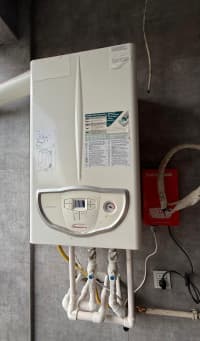 4 otaqlı mənzil 94 m² satılır — şəkil 27