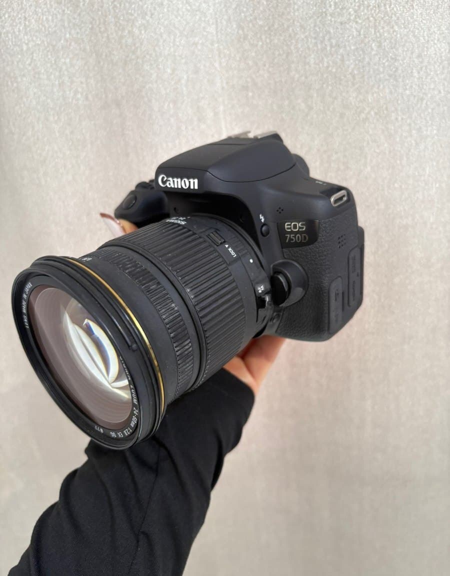 Fotoaparat Canon EOS 750D + 24-60mm obyektiv