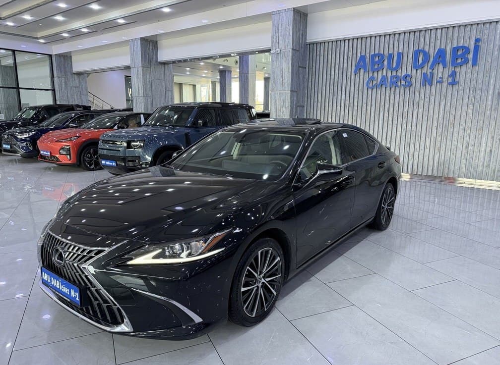 Lexus ES 300h, 2023 il, 67800 km, 2500 L