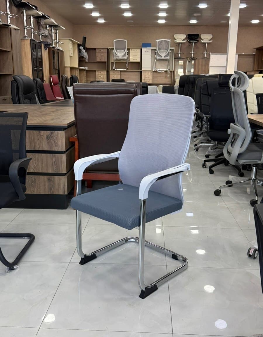 Qəhvəyi rəng, Ofis üçün kreslo