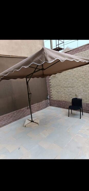 Bağ çətiri Kvadrat, Qırmızı rəng