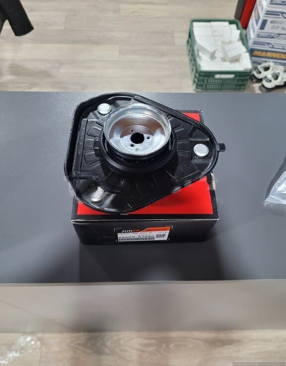 Amortizator yastığı Toyota Prius 2015-2019