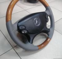 Mercedes AMG sükanları — şəkil 12