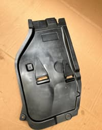 Mühərrik qoruyucusu Mercedes W117 — şəkil 2