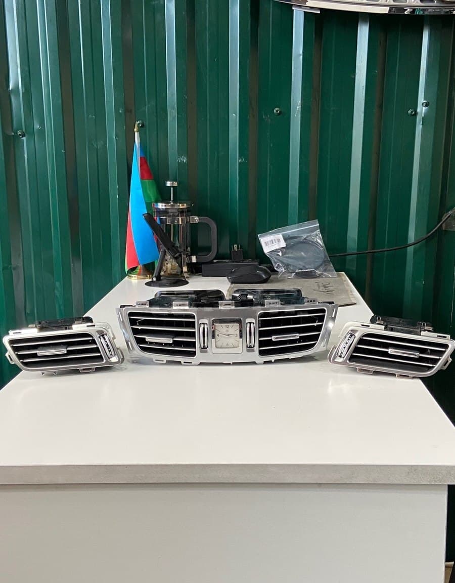 Hava ventilyasiya paneli Mercedes W212