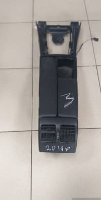 Qolaltı Mercedes W204 — şəkil 3
