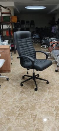 Qara rəng, Ofis üçün kreslo — şəkil 2