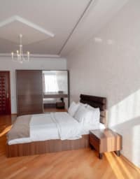 4 otaqlı mənzil 135 m² satılır Bakı, Xətai r. — şəkil 9